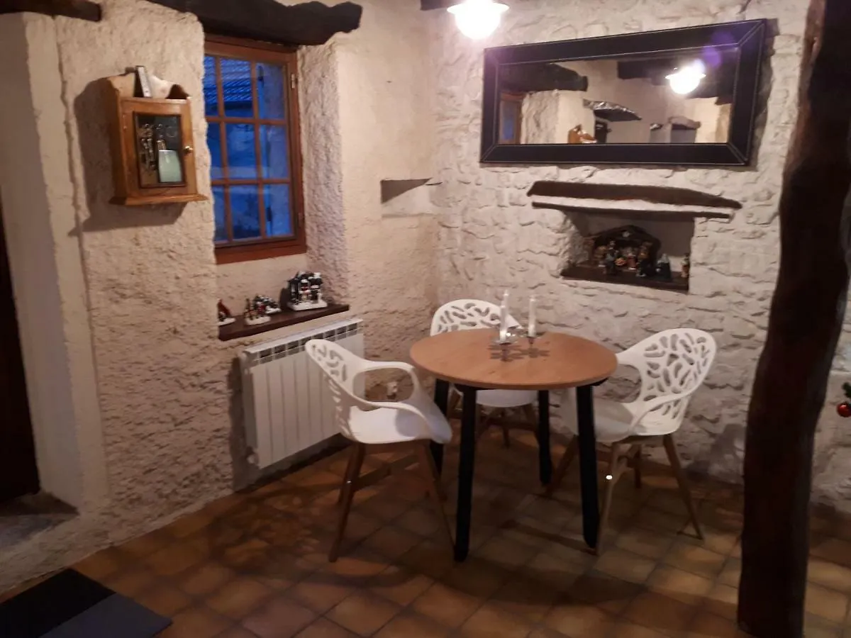 Gite Entre Vignes Et Montagne Lhuis Holiday home