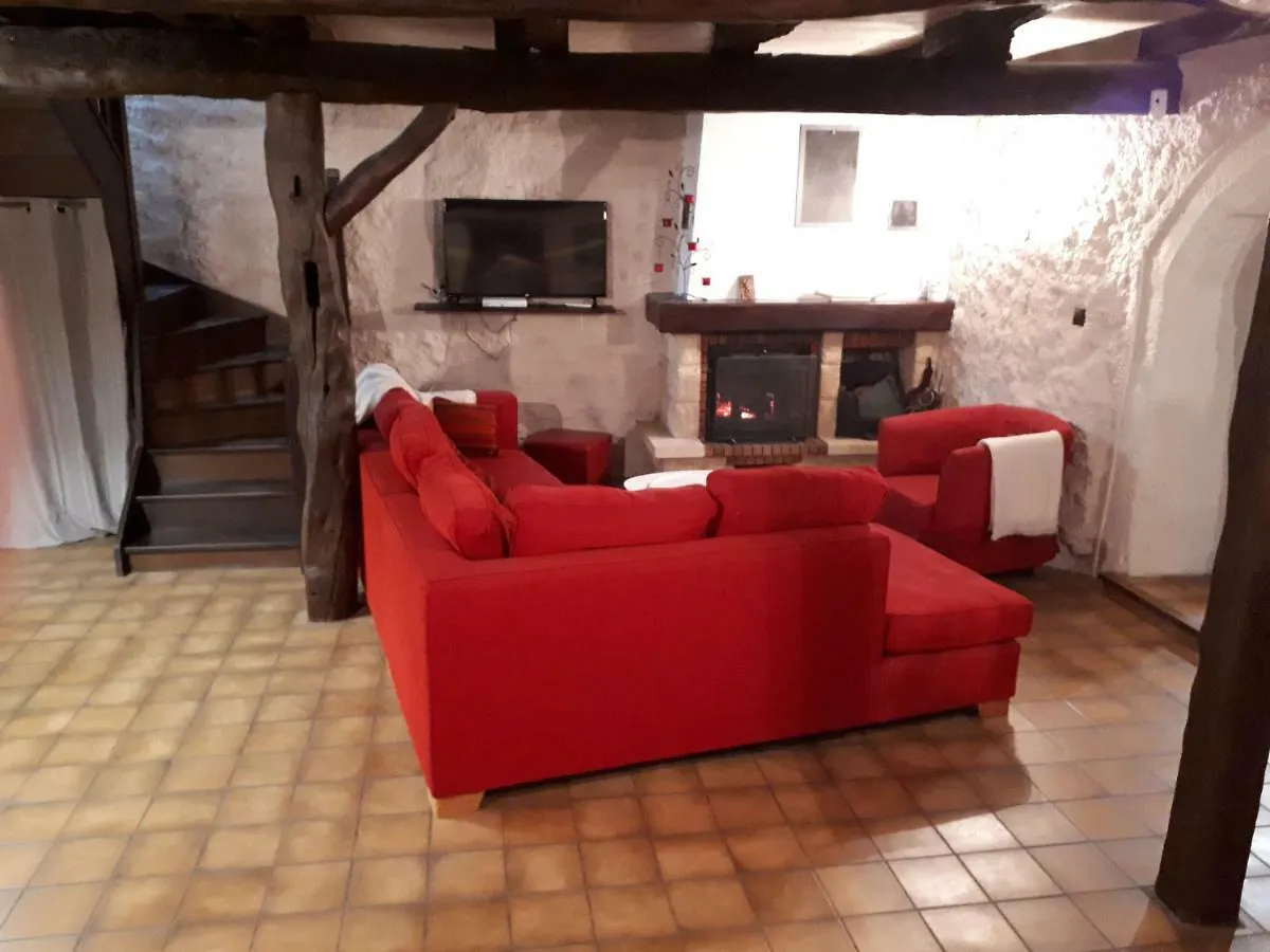 Holiday home Gite Entre Vignes Et Montagne Lhuis France