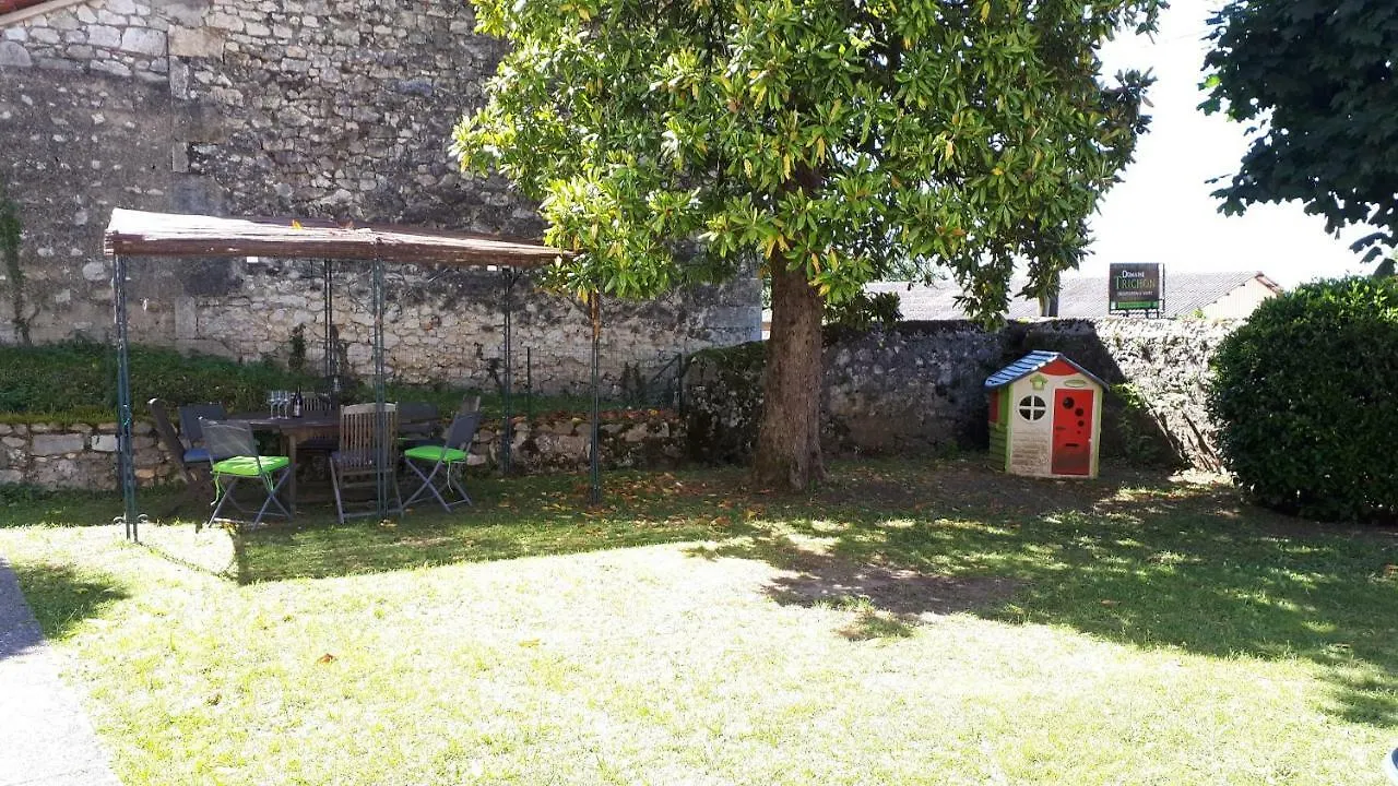 Gite Entre Vignes Et Montagne Lhuis France