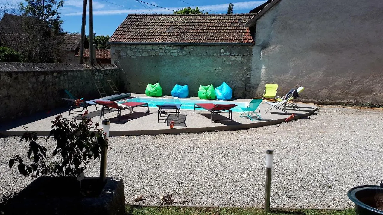 Gite Entre Vignes Et Montagne Lhuis Holiday home